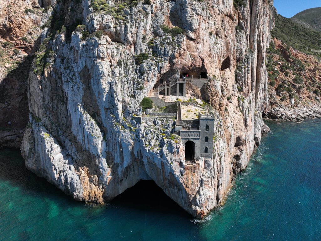 La straordinaria opera di Porto Flavia a Masua (Foto Stefano Sernagiotto PGSAS) La straordinaria opera di Porto Flavia a Masua (Foto Stefano Sernagiotto PGSAS)